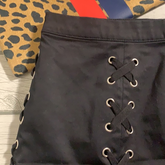 Forever 21 Women’s Skirt🍒 - Picture 2 of 7